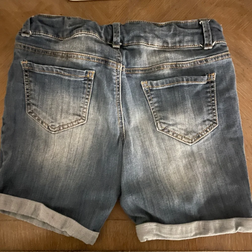 Girls MIDI Shorts - Picture 2 of 5